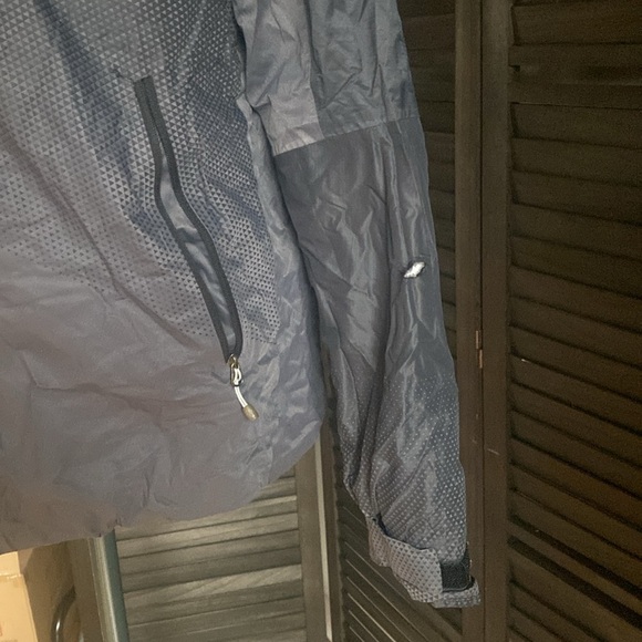North Face HyVent Jacket (Medium) - Picture 3 of 11